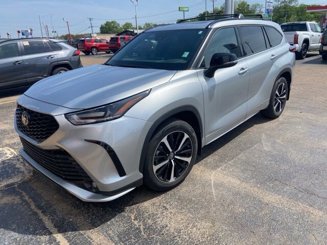 2021 TOYOTA Highlander
