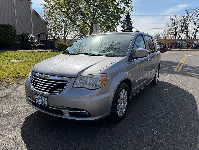 2014 CHRYSLER Town and Country