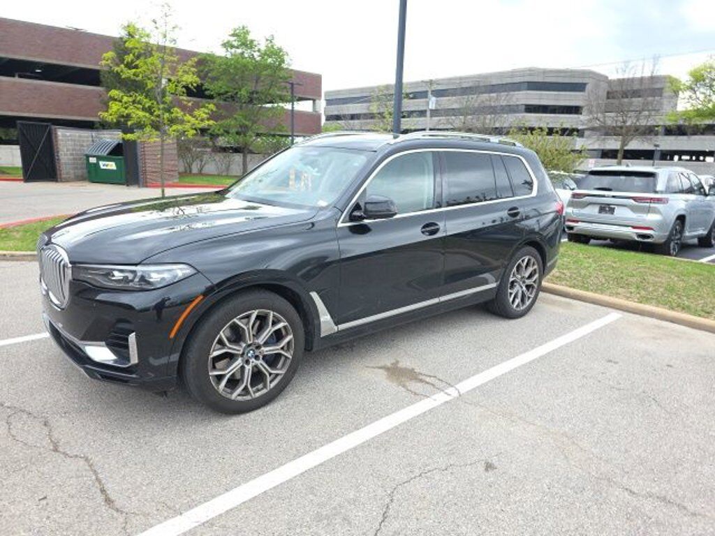 2022 BMW X7