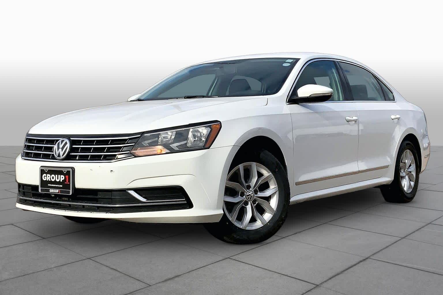 2016 VOLKSWAGEN Passat