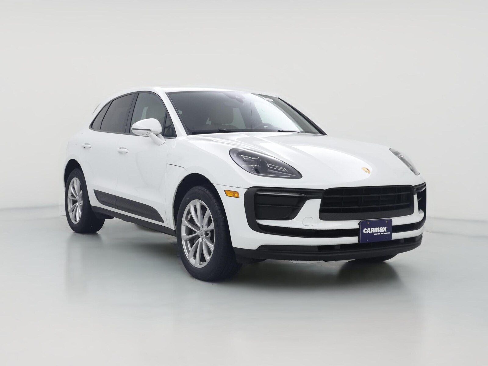 2022 PORSCHE Macan