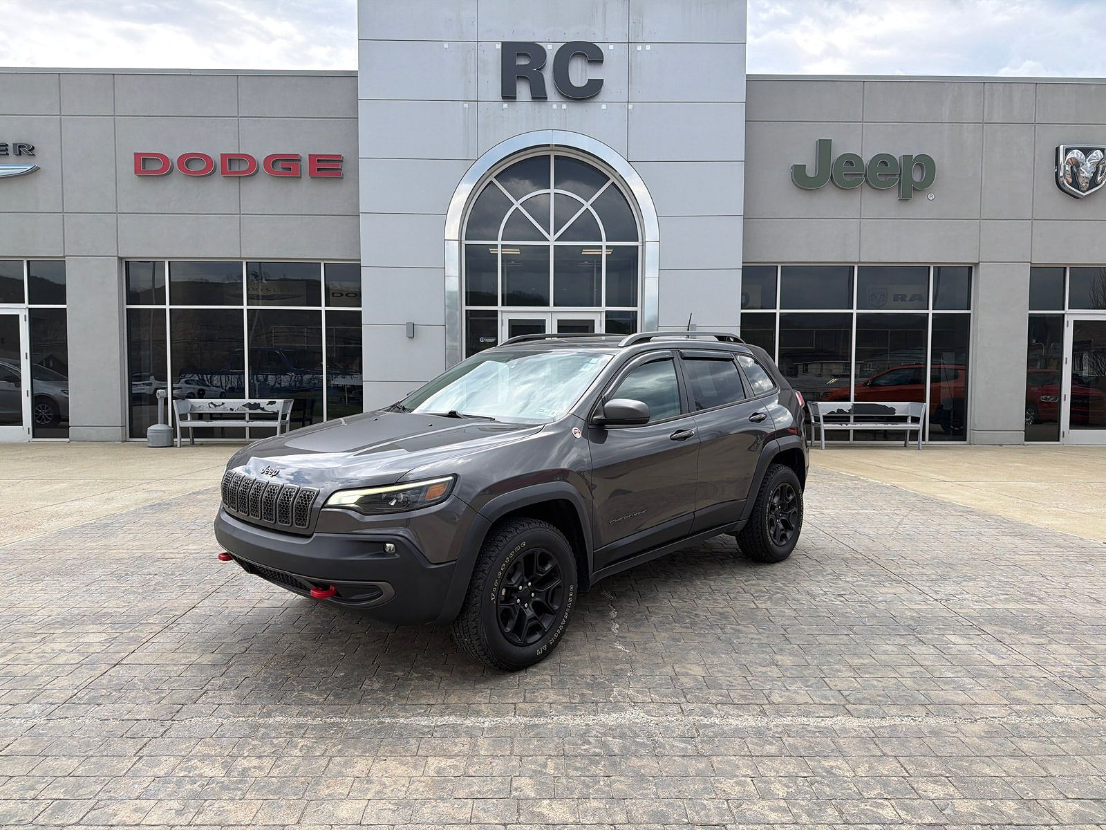 2020 JEEP Cherokee