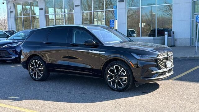 2025 LINCOLN Nautilus