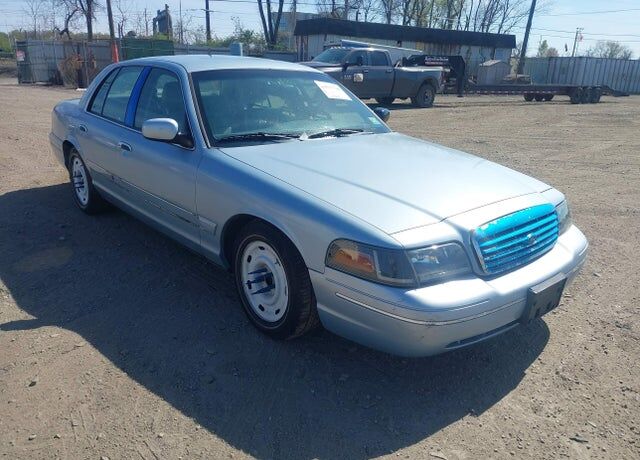 2003 FORD Crown Victoria