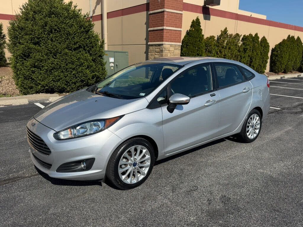 2014 FORD Fiesta