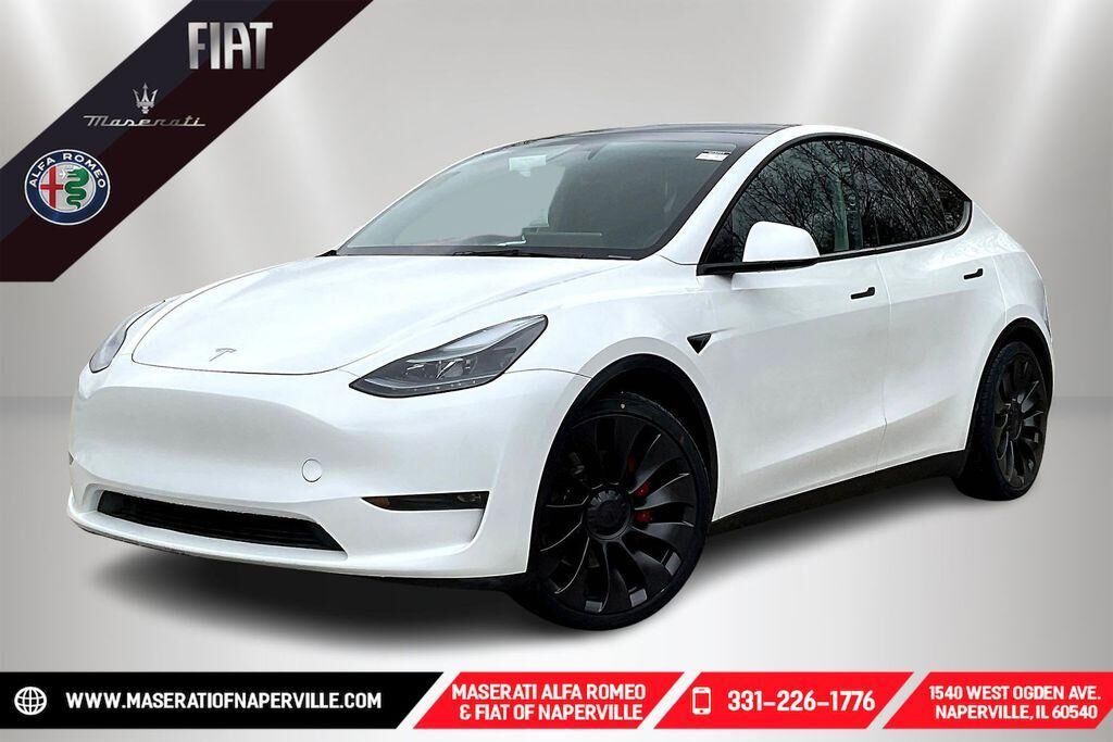 2025 TESLA Model Y
