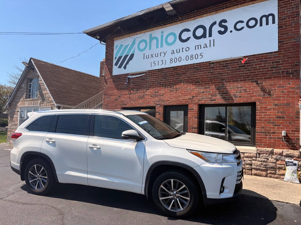 2017 TOYOTA Highlander