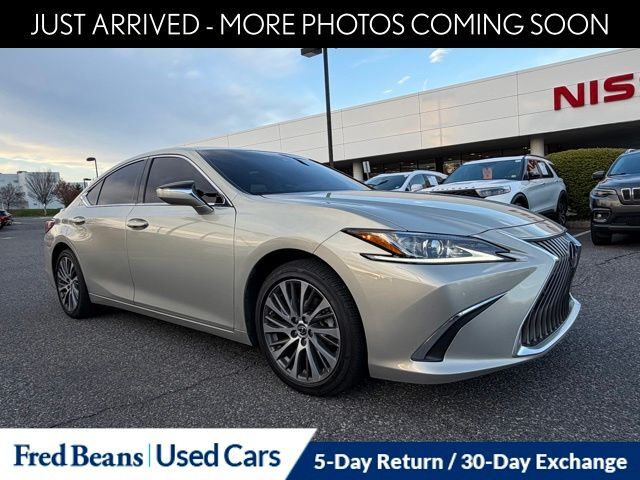 2021 LEXUS ES