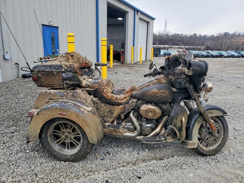 2013 HARLEY DAVIDSON Tri Glide Ultra Classic