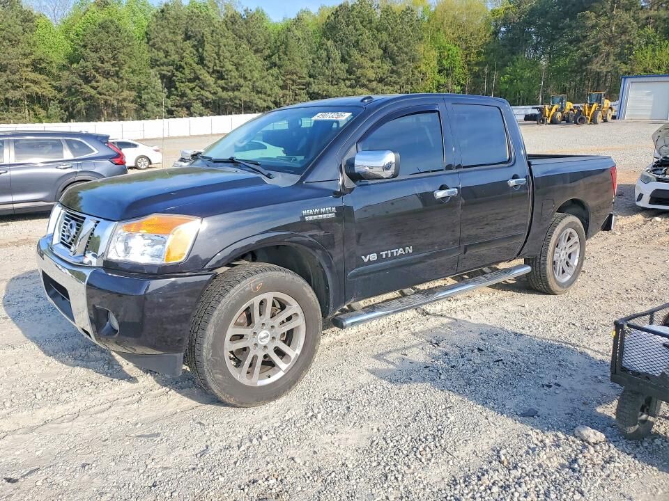 2014 NISSAN Titan