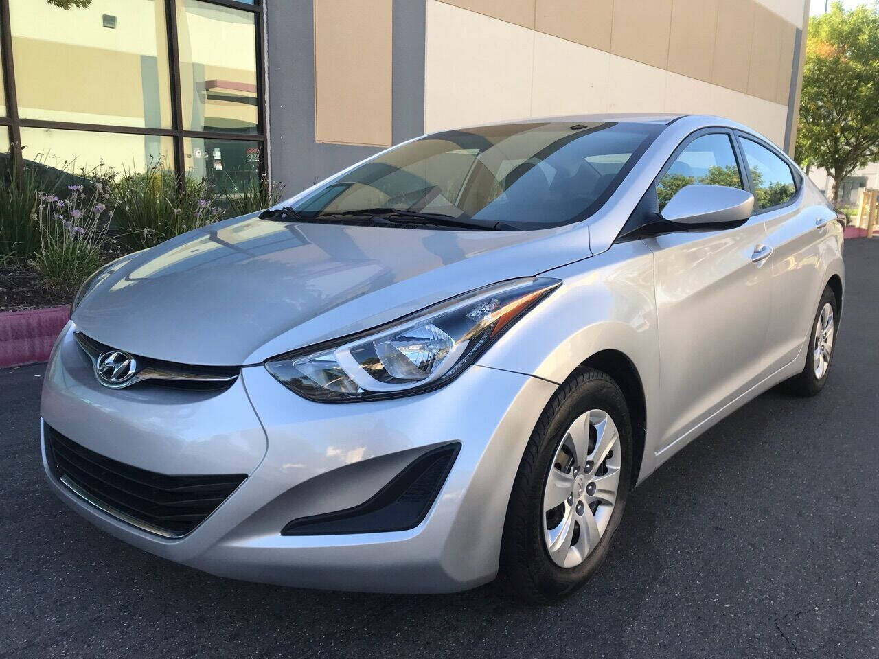 2016 HYUNDAI Elantra