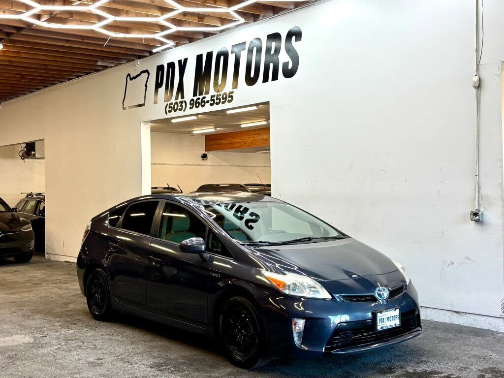 2013 TOYOTA PRIUS