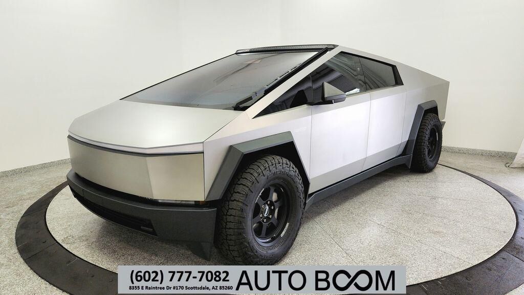 2024 TESLA Cybertruck