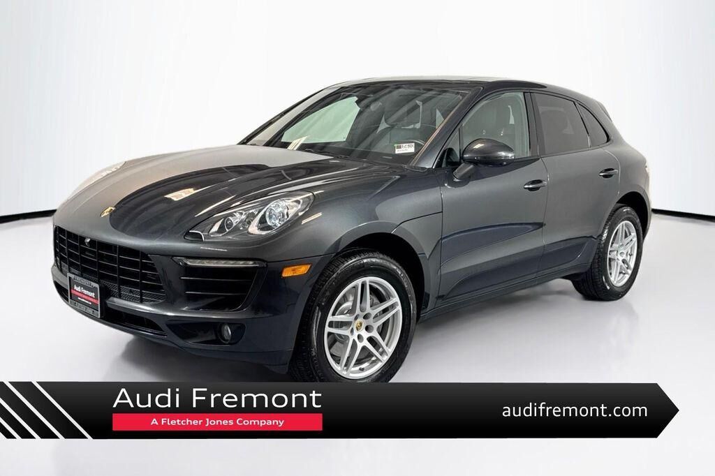 2018 PORSCHE Macan