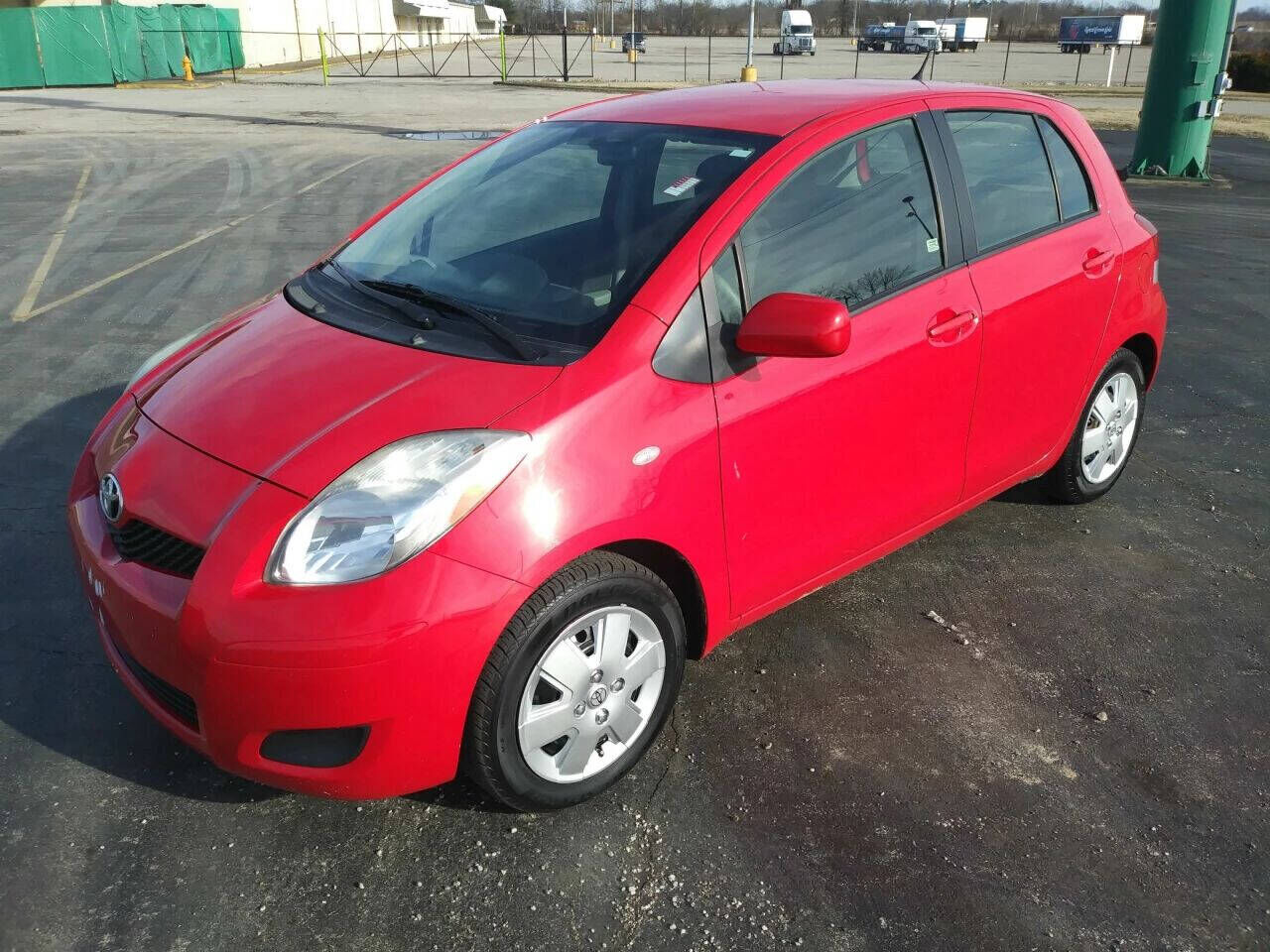 2010 TOYOTA Yaris