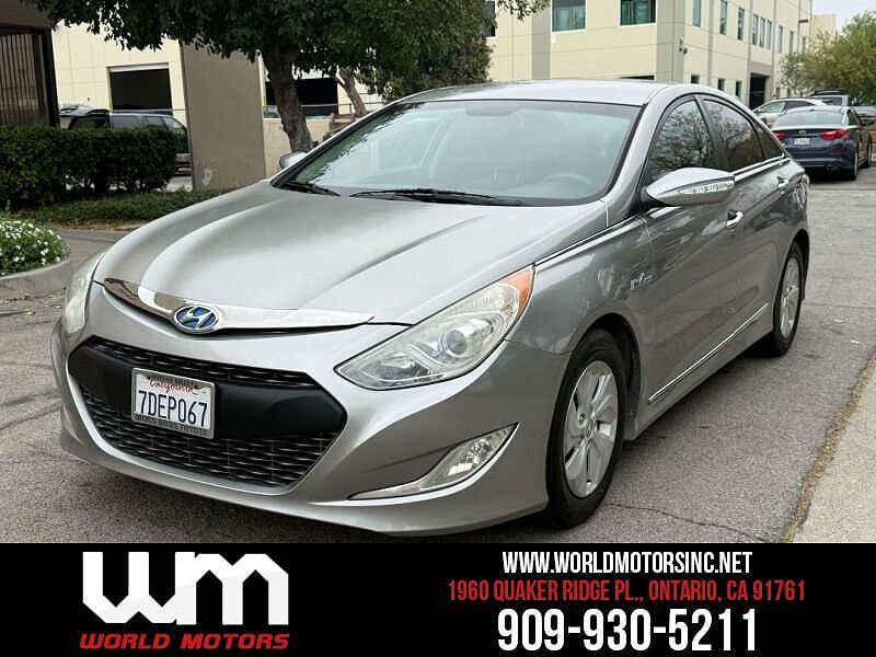 2013 HYUNDAI Sonata