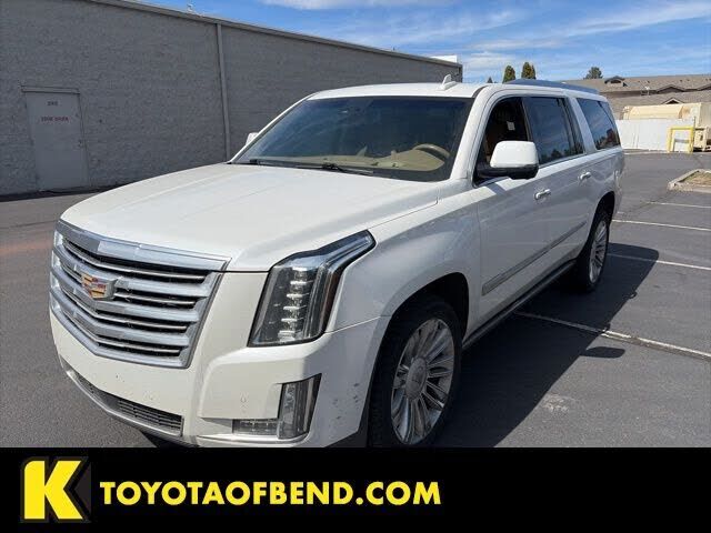 2017 CADILLAC Escalade ESV