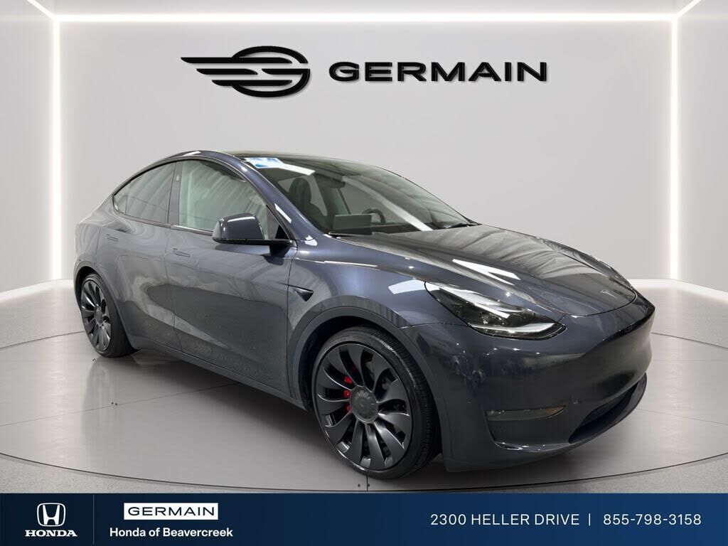 2024 TESLA Model Y