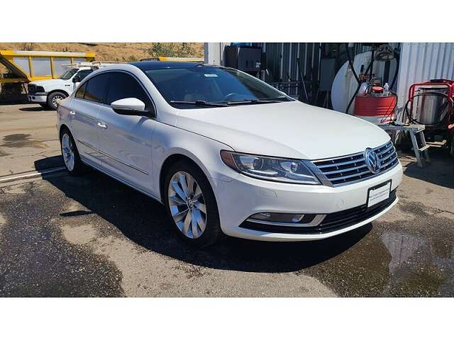 2013 VOLKSWAGEN Passat