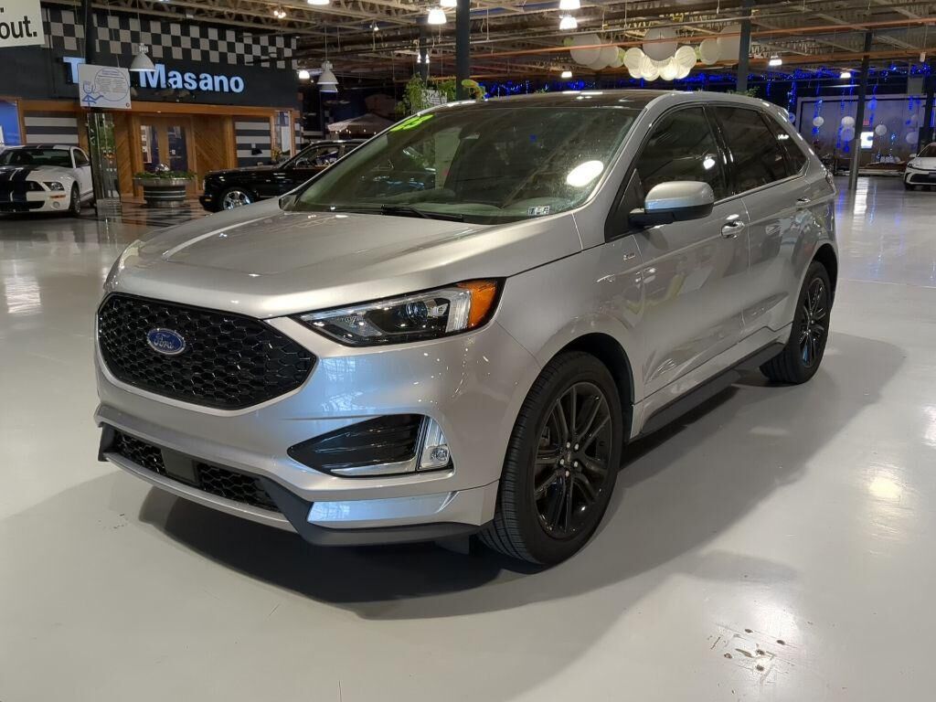 2023 FORD Edge