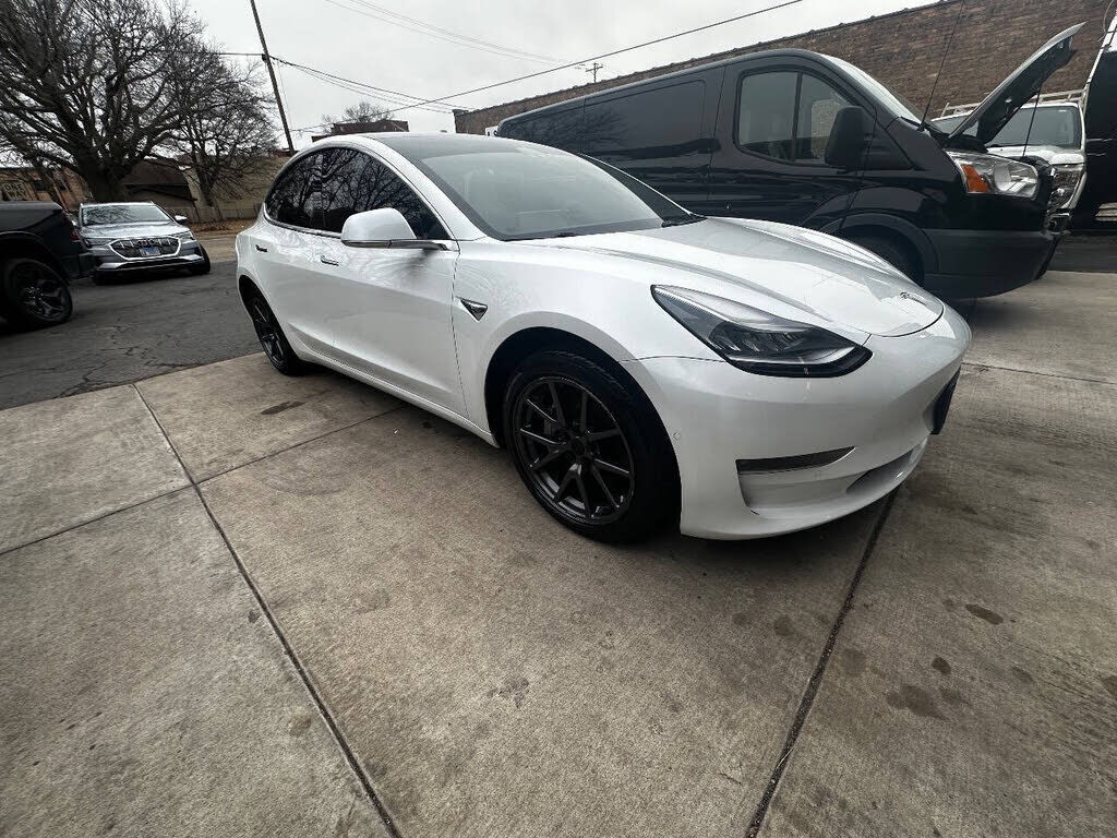 2019 TESLA Model 3