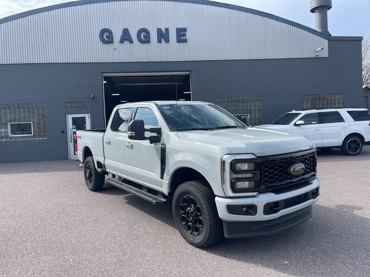 2025 FORD F-350