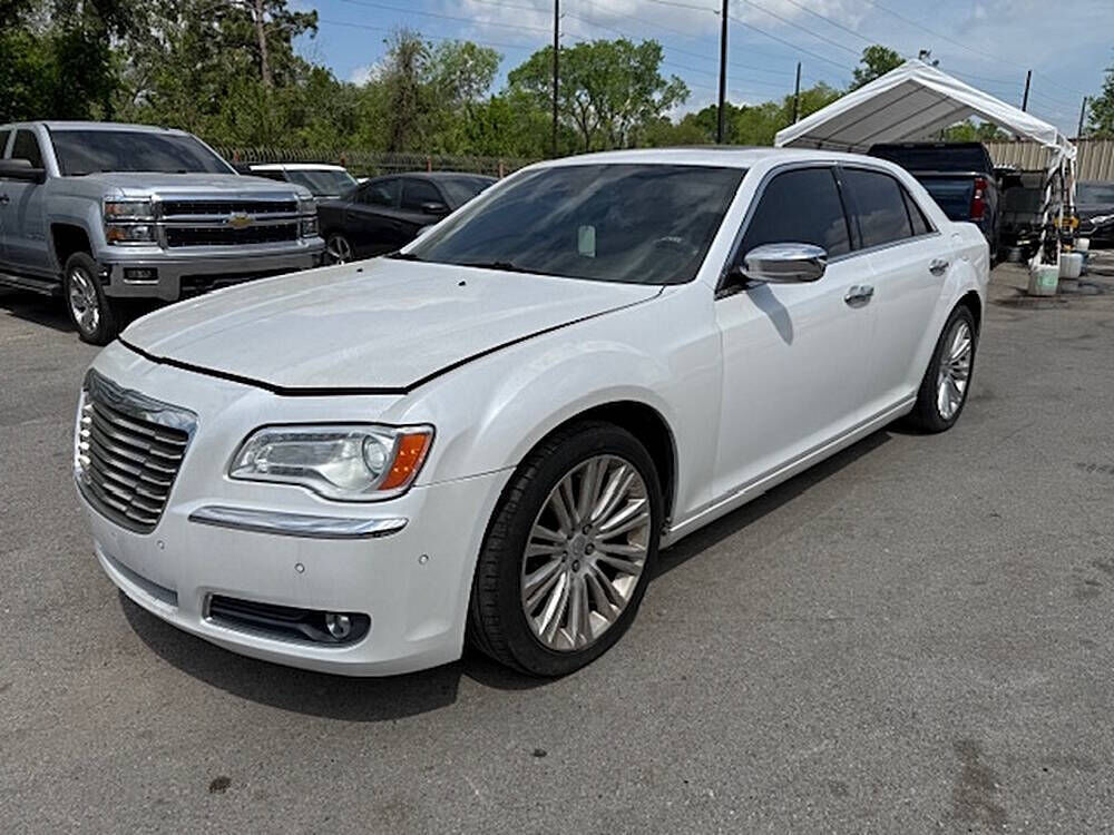 2011 CHRYSLER 300C