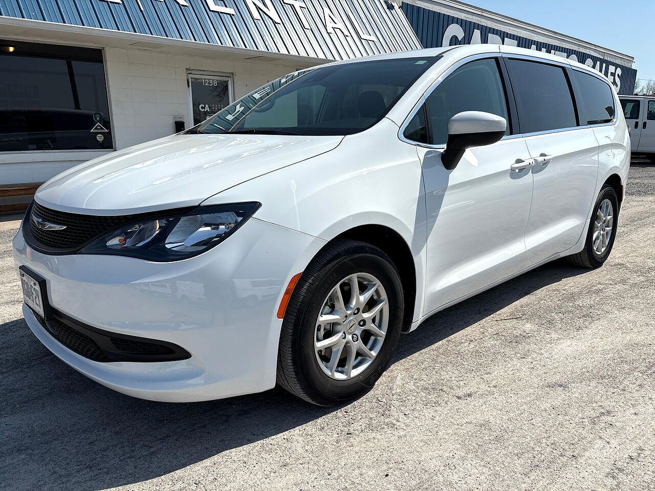 2023 CHRYSLER Voyager