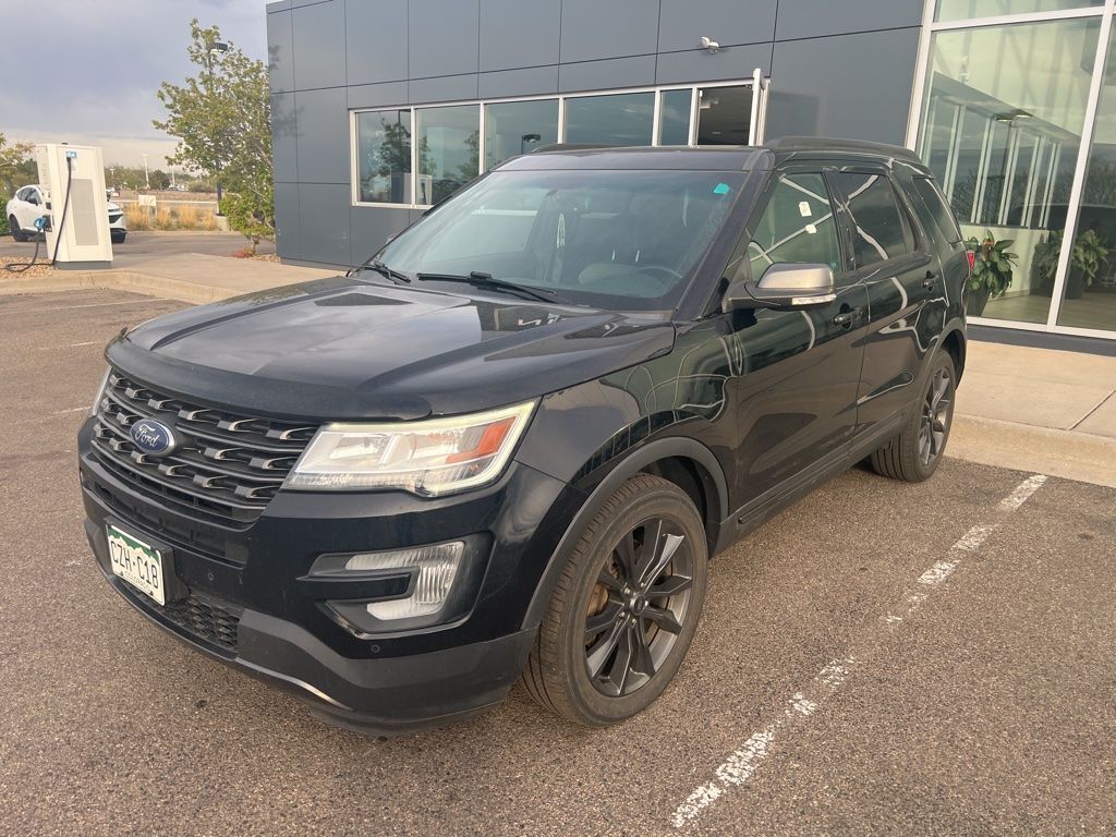 2017 FORD Explorer