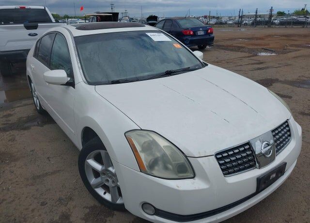 2005 NISSAN Maxima