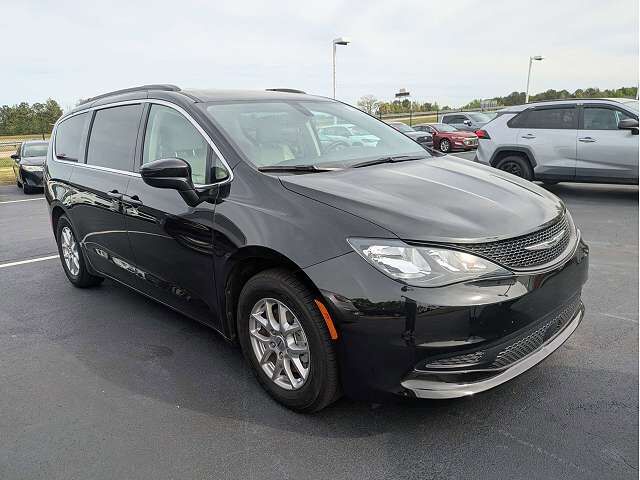2021 CHRYSLER Voyager