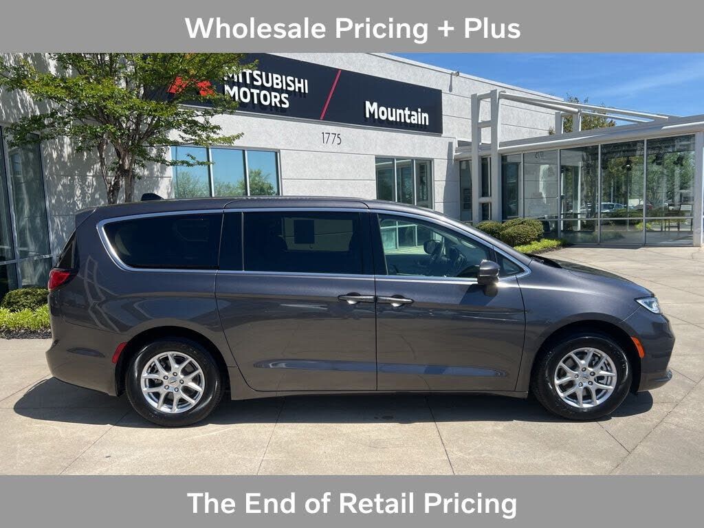 2023 CHRYSLER Pacifica