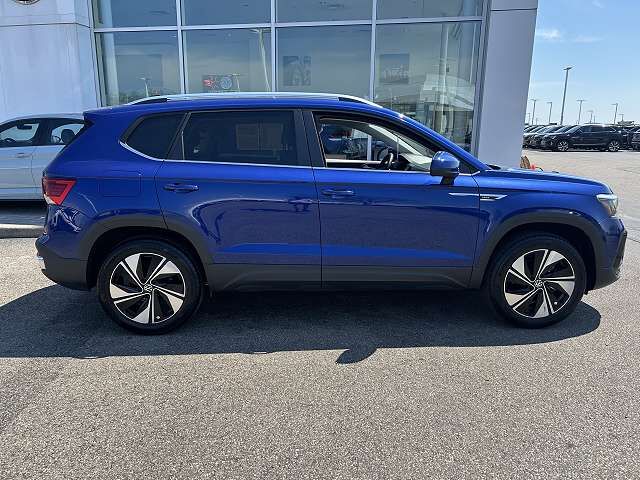 2024 VOLKSWAGEN Taos 4Motion