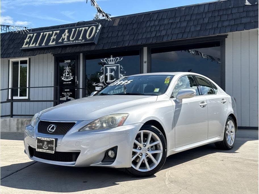 2011 LEXUS IS