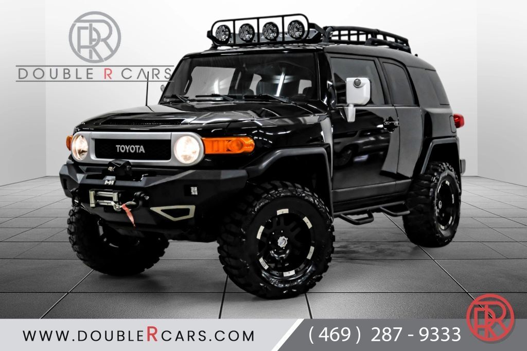 2010 TOYOTA FJ Cruiser