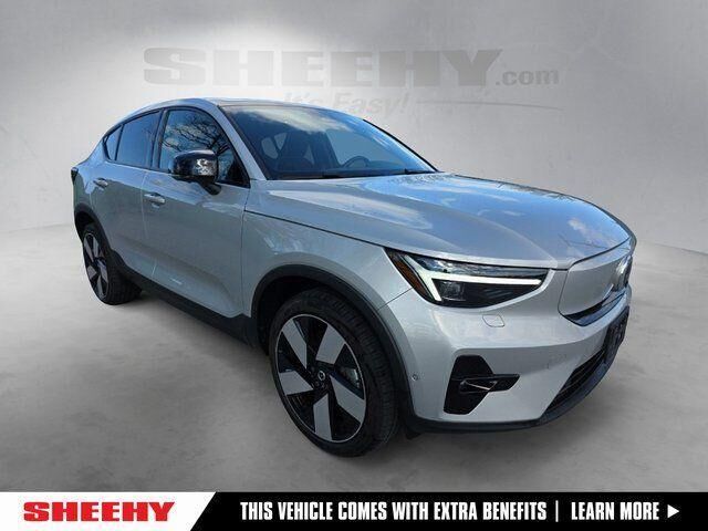 2023 VOLVO C40