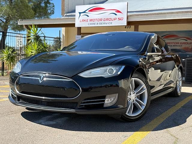 2016 TESLA Model S