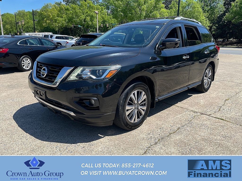 2017 NISSAN Pathfinder