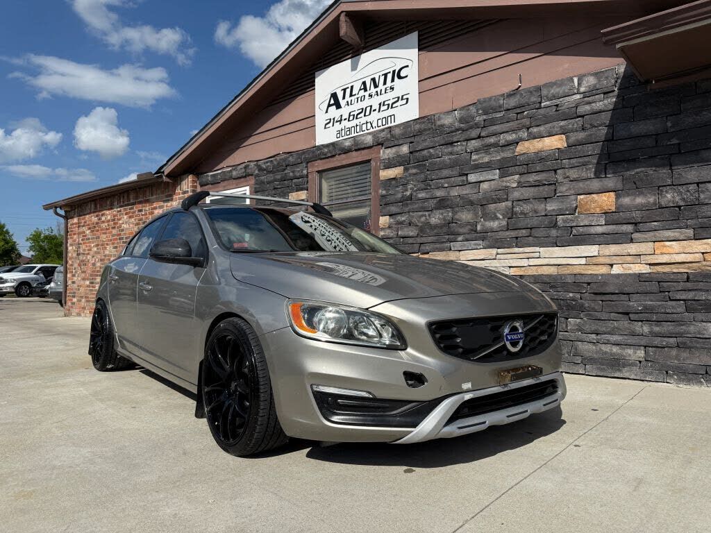 2015 VOLVO S60