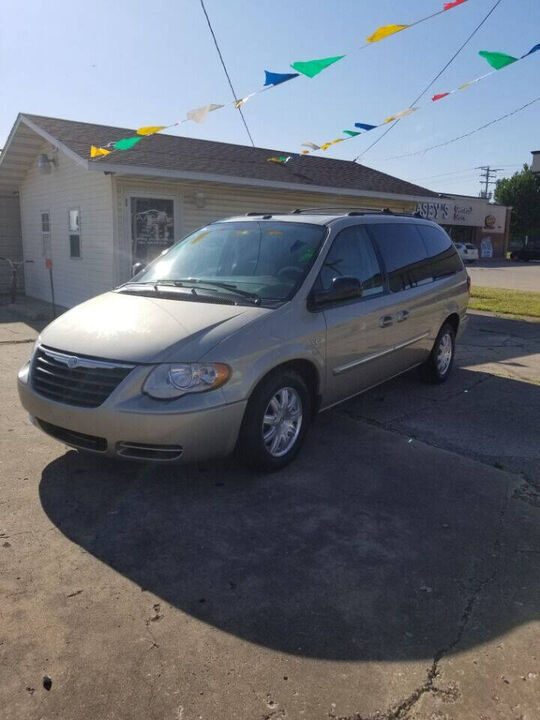 2006 CHRYSLER Town and Country