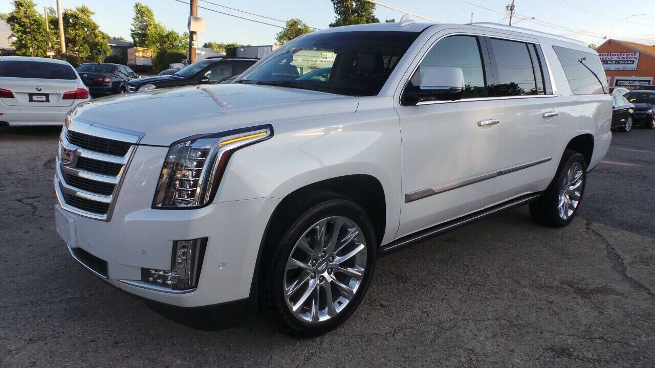 2019 CADILLAC Escalade ESV