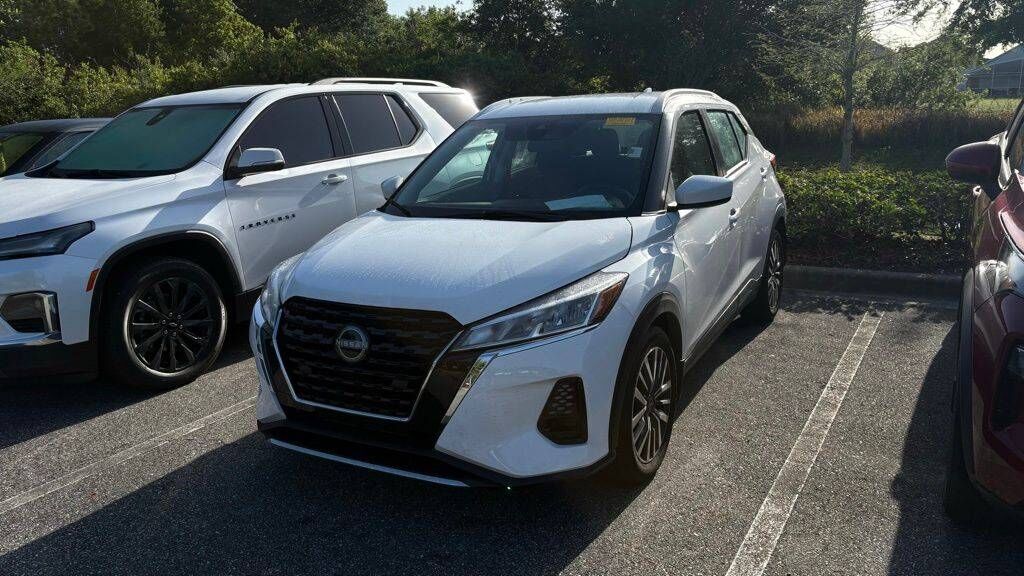 2023 NISSAN Kicks