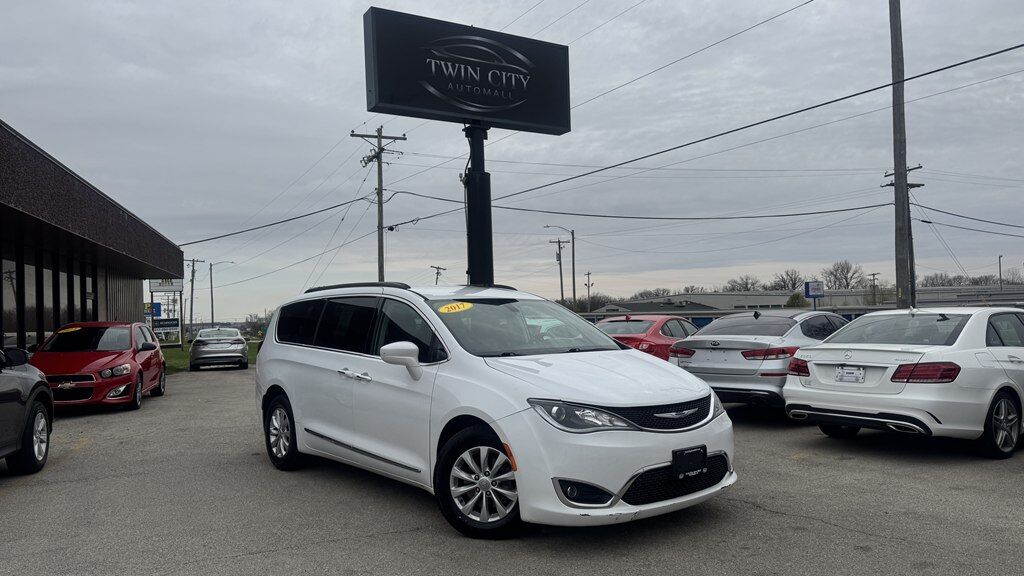 2017 CHRYSLER Pacifica