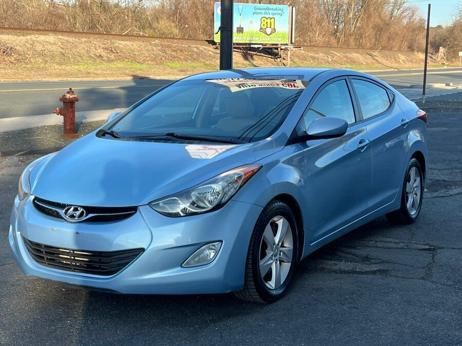 2012 HYUNDAI Elantra