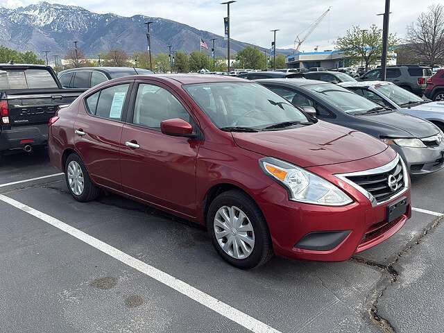 2016 NISSAN Versa