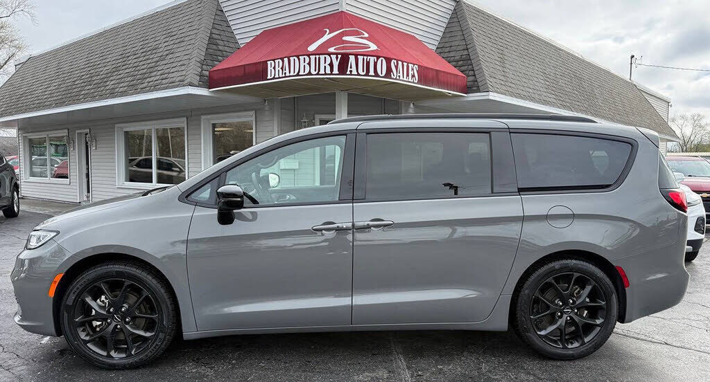 2025 CHRYSLER Pacifica