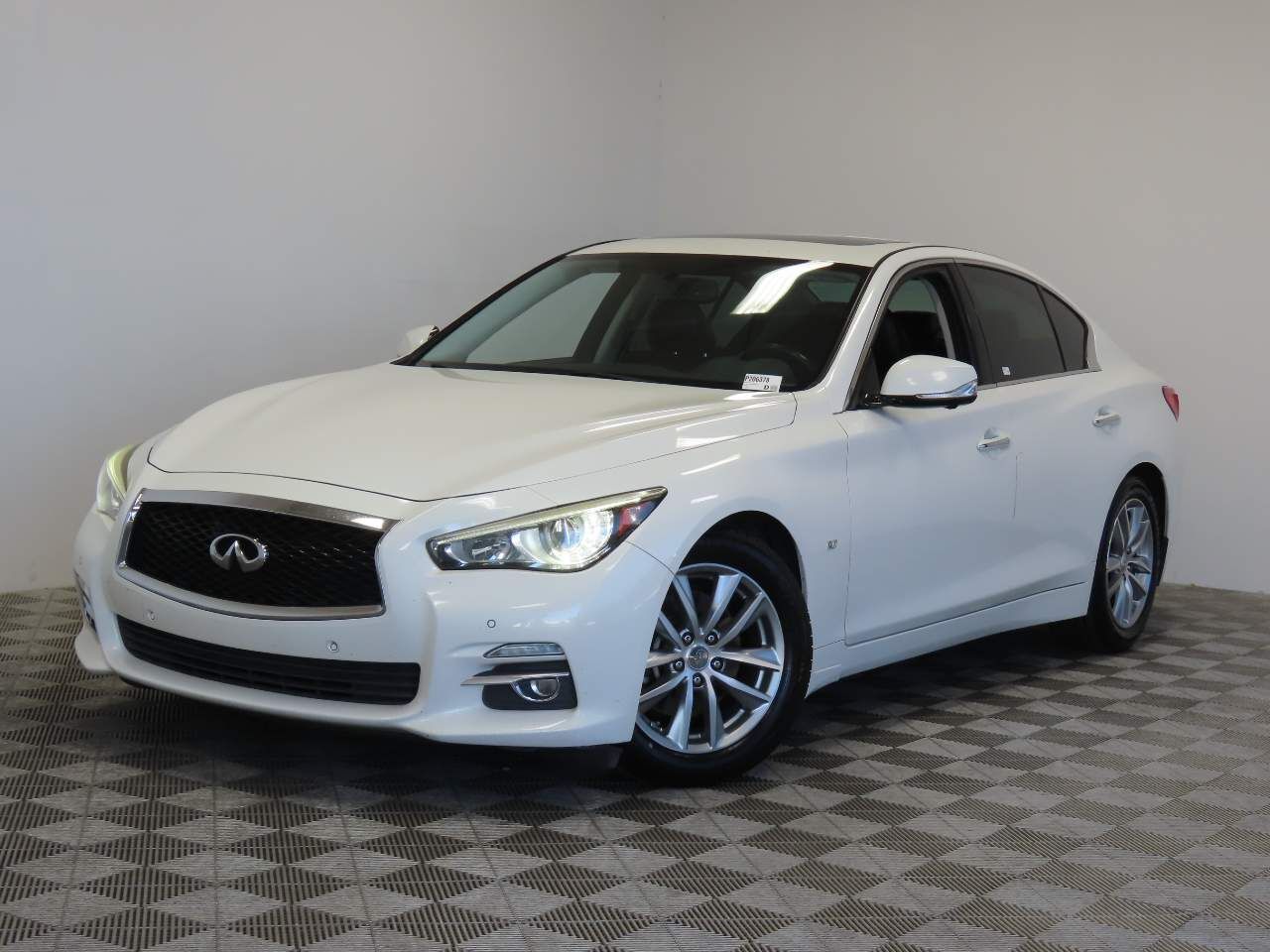 2014 INFINITI Q50