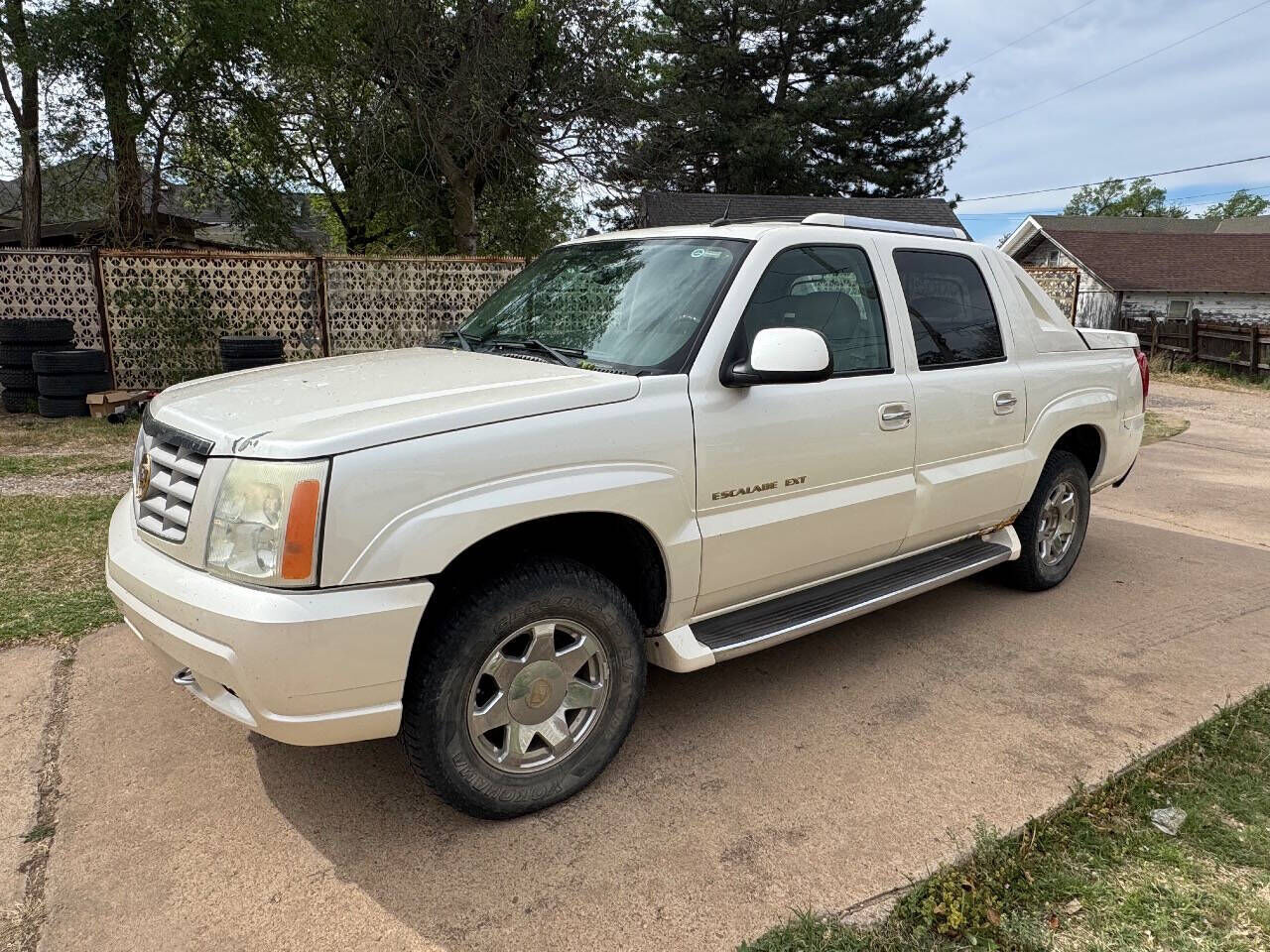 2004 CADILLAC Escalade