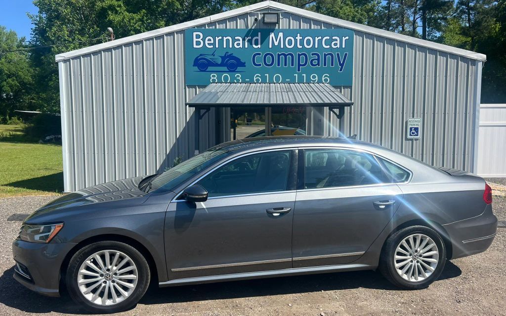 2016 VOLKSWAGEN Passat