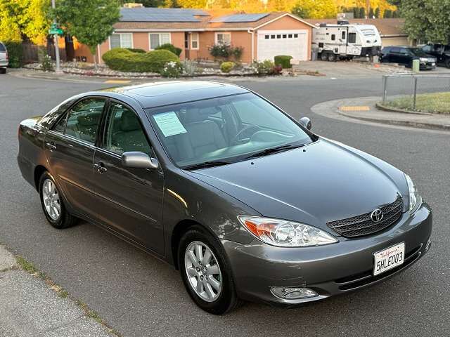 2004 TOYOTA Camry